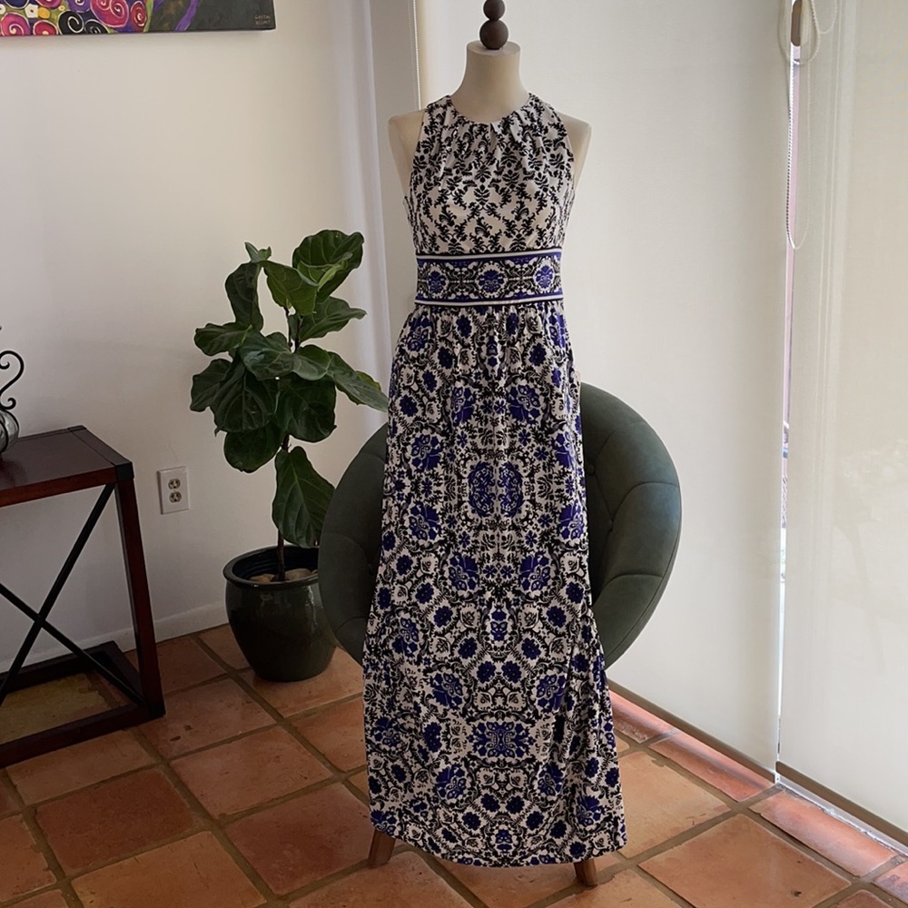 LONDON TIMES  Halter Neckline Maxi Dress.  Size 4.